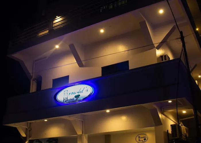 Arnold's Hotel Pooc