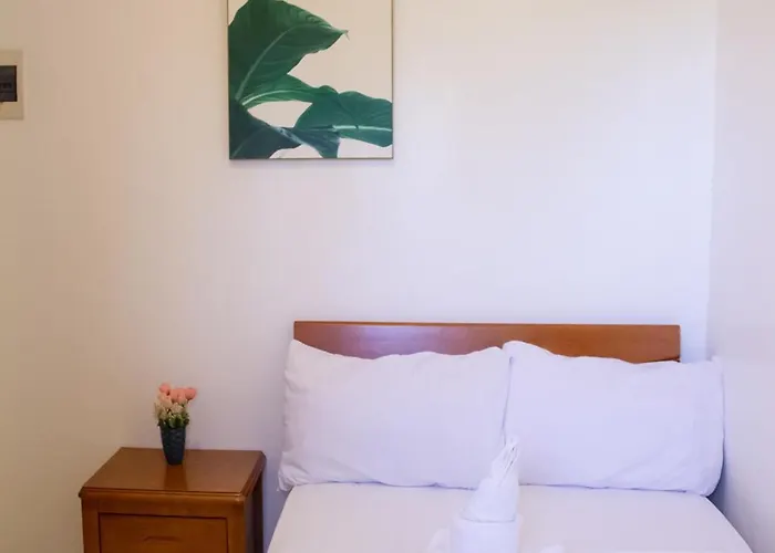 Arnold's Hotel Pooc