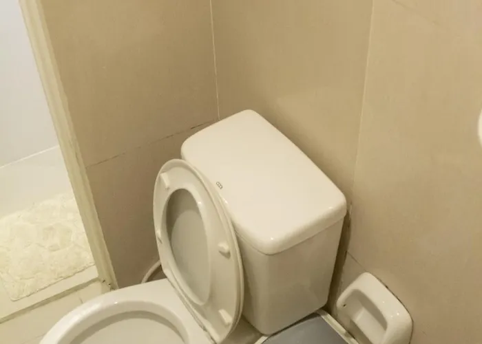 Arnold's Hotel Pooc