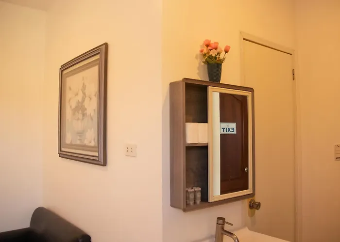 Arnold's Hotel *